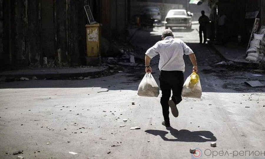 В Болхове сотрудник магазина задержал грабителя